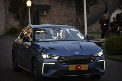 Bursa imzası: Cumhurbaşkanı’na Togg T10F hediye edildi