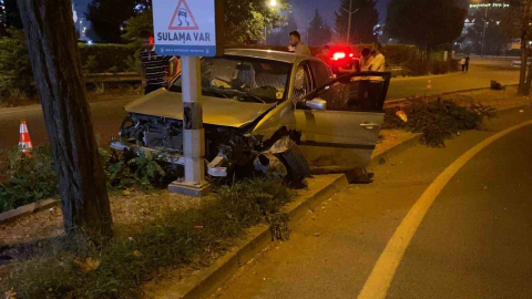 Bursa'da feci kaza: Araç kullanılama hale geldi