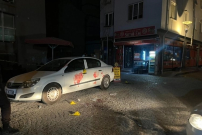 Kuryeyi 'yan baktın' diyerek bıçakladılar!