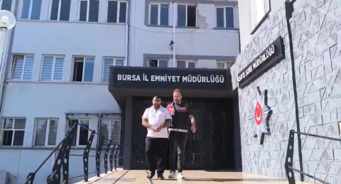 Bursa'da suç makinesi kıskıvrak yakalandı