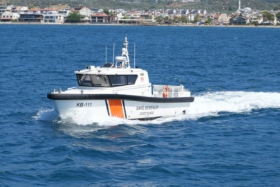 Denizin ortasında gizemli tekne! Sahibi aranıyor!