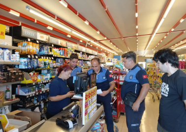 Gemlik'te zabıtadan yoğun mesai