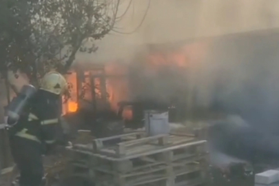 Bursa'da korkutan yangın! Depo alevlere teslim oldu