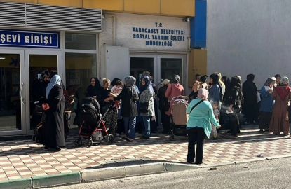 Karacabey Belediyesi’nden öğrencilere kırtasiye desteği