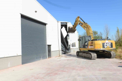 Bursa'da devasa yapı yıkıldı!