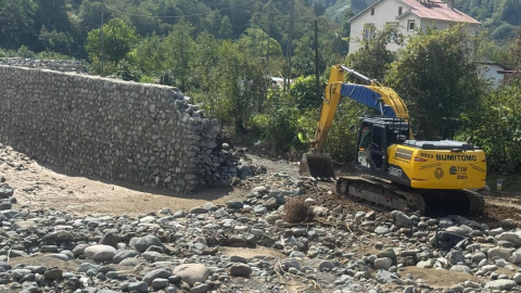 Giresun'da sağanağın yarattığı tahribat gideriliyor