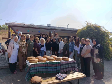 Nilüfer'de ekmekler kadın dayanışmasıyla pişti