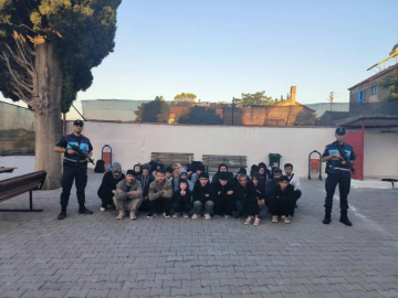 Didim’de 23 düzensiz göçmen yakalandı