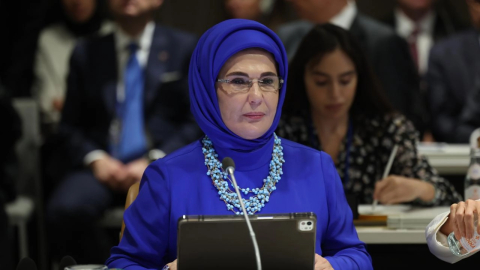 Emine Erdoğan: "Her bir çocuk, insanlık ailesinin öz çocuğudur"