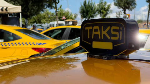 İstanbul'da turistlerden fazla ücret alan taksilerin ruhsatları iptal edildi