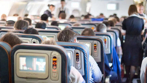 Uçuşta sınırları zorlayan yenilik: Ayakta yolcu...