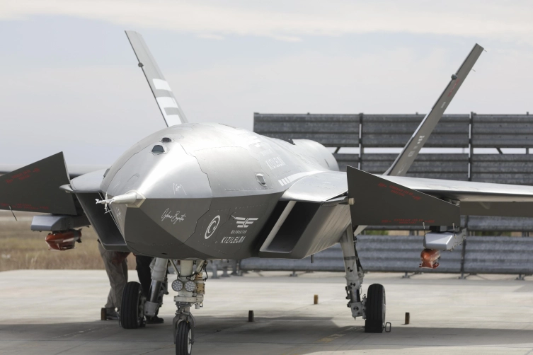 Bayraktar KIZILELMA ilk kez mühimmatlı uçtu