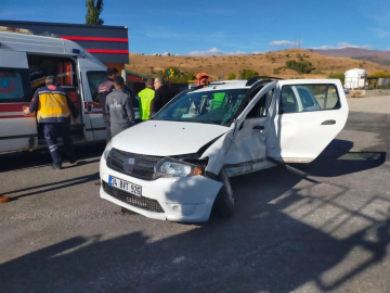 Sivas'ta trafik kazası: 4 yaralı