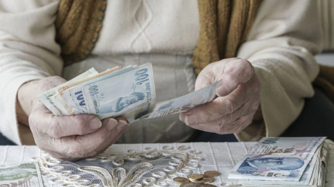 Erken emeklilik için tarih verildi: Milyonları ilgilendiren düzenleme!
