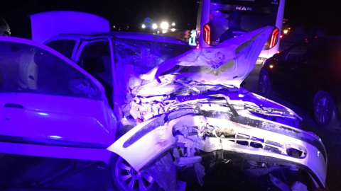 Otomobil ile traktör çarpıştı: 1 ölü, 5 yaralı