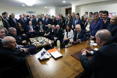 Cumhurbaşkanı Erdoğan, TBMM'de parti liderleriyle görüştü