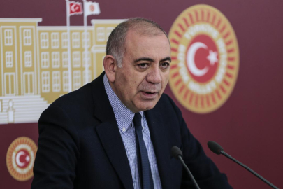 Gürsel Tekin'den aleyhindeki yayınlara ilişkin açıklama: "Saç kesilecek, kel görünecektir"
