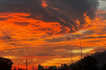 Bursa'da gökyüzünü kaplayan bulutlar merak konusu oldu!