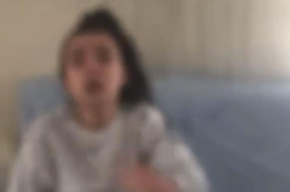 Darbettiği kız kardeşinin üzerine kaynar su döküp özür diletti