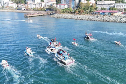 Gazze için tekne ile denize açıldılar