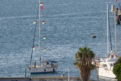 İsrail 4 aktivisti sınır dışı etti