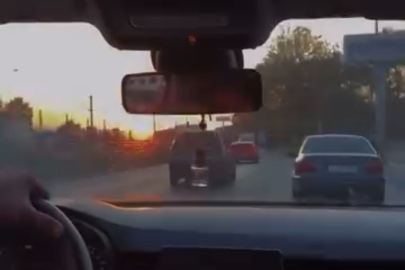 Bursa'da makas atarak ilerleyen sürücü trafiği tehlikeye attı