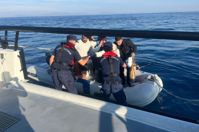 İzmir açıklarında 44 düzensiz göçmen yakalandı