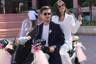 Bursa'da bu konvoya bakan bir daha baktı