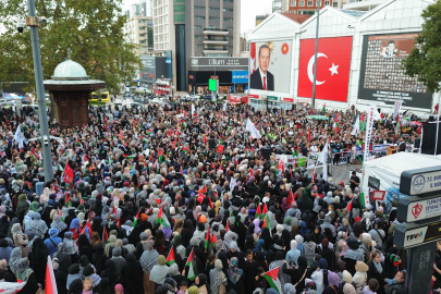 Bursalılar Gazze için meydanlara indi