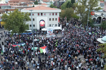 Bursalılar Gazze için meydanlara indi
