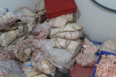 3 iş yerinde 17 ton bozuk et ele geçirildi