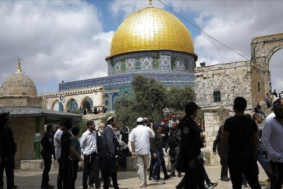 İsrailli Bakan Ben-Gvir, Mescid-i Aksa'ya baskın düzenledi