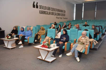 Bursa Yıldırım'da 'Kitap tahlili' programı başladı