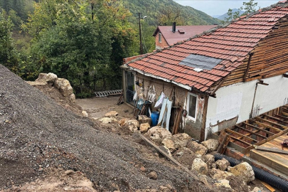 Bartın'da yağış heyelana neden oldu