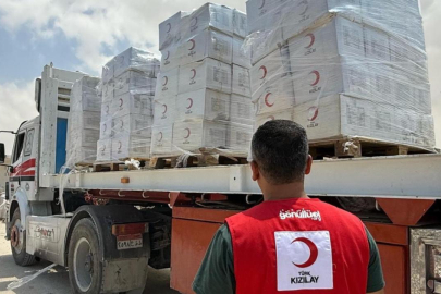 Türk Kızılay'ın 5 yardım tırı Gazze'ye ulaştı