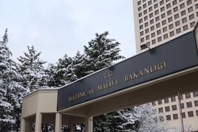 Hazine 15,5 milyar TL borçlandı