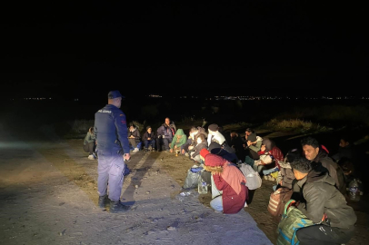 İzmir'de 30 düzensiz göçmen yakalandı