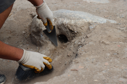 İznik'te tarihe yolculuk: Mermer döşemeli yollar ve kanalizasyon hattı bulundu
