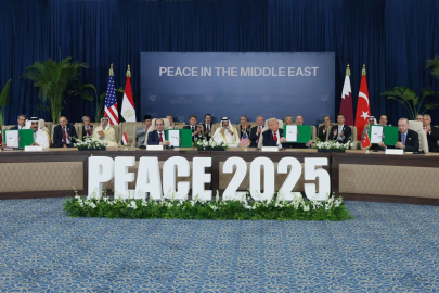 Mısır'da Gazze için düzenlenen tarihi zirvede imzalar atıldı