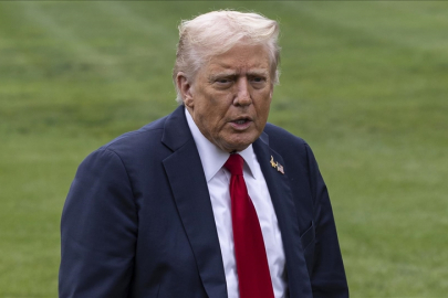 Trump, Şarm el-Şeyh Barış Zirvesi'ne katılmak üzere Mısır'a geldi