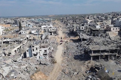 İsrail, Gazze'den çekiliyor: Enkaz kaldırma çalışmaları başladı