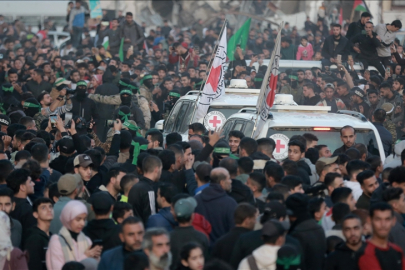 Katar medyası: "İsrail, 45 Filistinli mahkumun cenazesini Kızılhaç'a teslim etti"