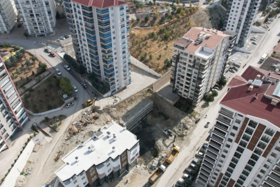 Ankara'da toprak kayması: 17 katlı bina boşaltıldı