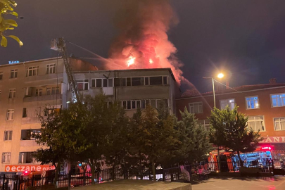 Beyoğlu'nda bina yangını