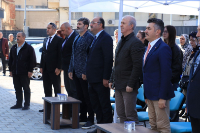 Demirtaşpaşa Mesleki ve Teknik Anadolu Lisesi'nde önlük giyme töreni düzenlendi