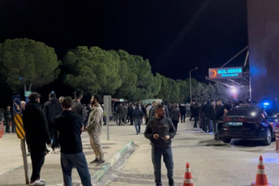 Bursa’da göçük altında hayatını kaybeden iki kardeşin yakınları hastaneye akın etti