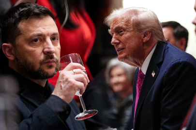 Beyaz Saray'da kriz: Küfürler etti, haritaları fırlattı