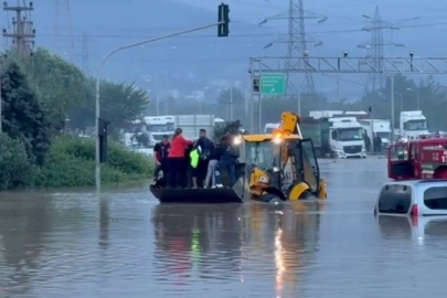 Hatay'da kaos hakim: Hortum, sel...