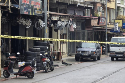 10 yaşındaki çocuk el bombasıyla babasının dükkanına girdi! Ekipler alarma geçti