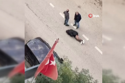 Bursa'da yolun ortasında yatan kadın, sinir krizi geçirdi